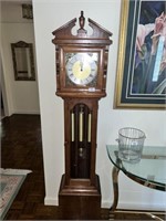 STUNNING GRANDFATHER CLOCK