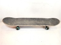 GUC Anti-Hero Skateboard (MED 7.75")