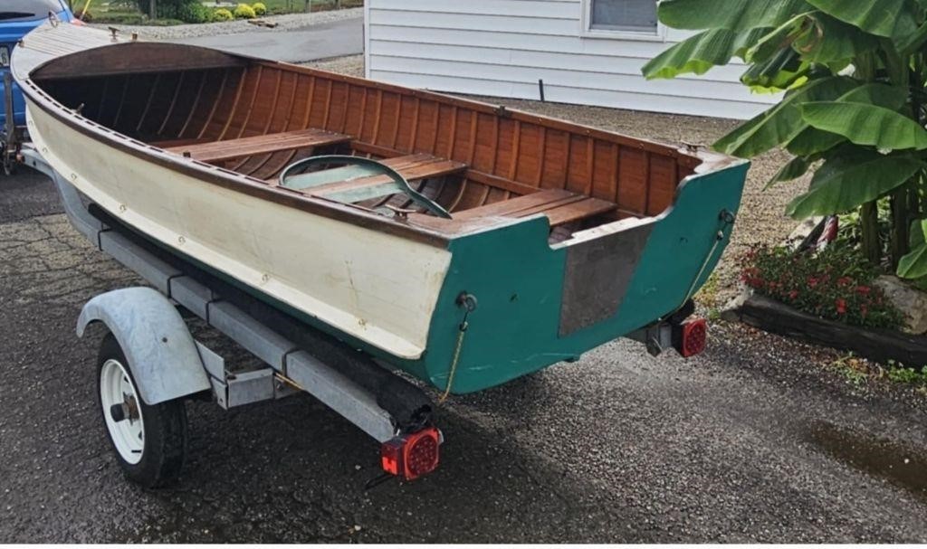 RARE 1940's 14 Foot WOOD BOAT! Buckeye Lake Auctions #112