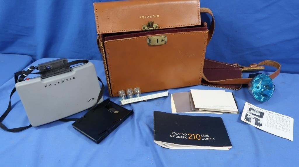 Polaroid 210 Camera, Case & Acces