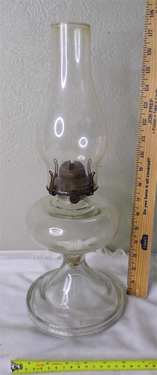 Vtg Scovill Queen Anne Glass Oil Lamp