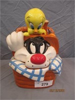 1999 Warner Brothers Sylvester & Tweety Cookie Jar