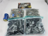 Divers kit de bloc LEGO avec livret
