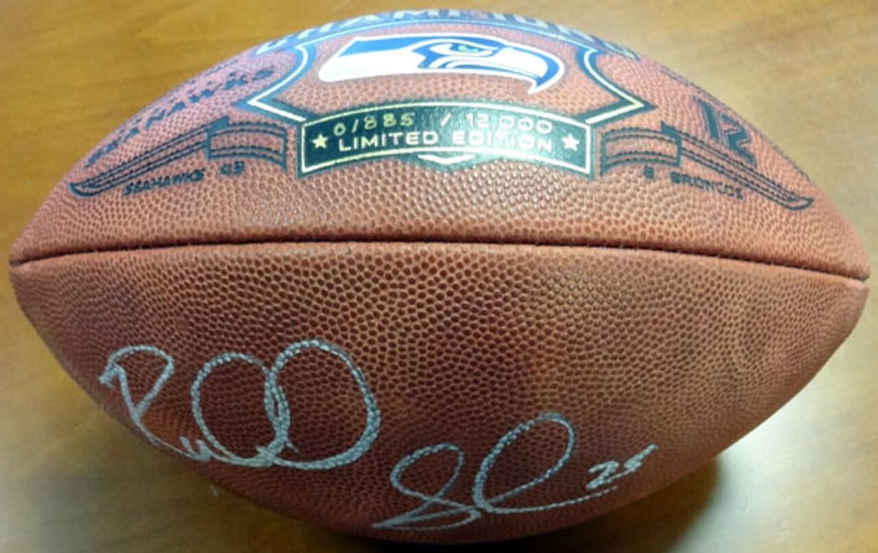 NFL FOOTBALL! Signed football memorabilia top COA