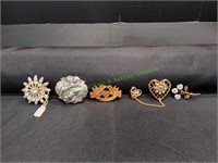 (5) Brooches