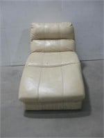 33"x 5'x 3' Chaise Lounger See Info