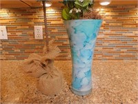 Nice Artificial Flower Arrangement in Vase &