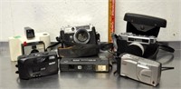 Lot of vintage cameras, see pics