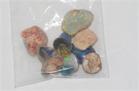 Quantity of loose opals