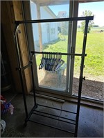 Rolling clothing rack
