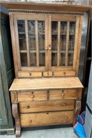 11 - VINTAGE KITCHEN HUTCH