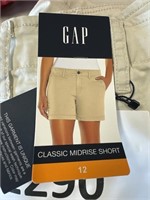 Gap short 12