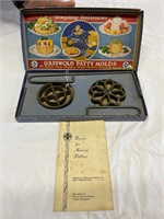Griswold patty mold in box.