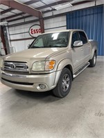 2004 Toyota TUNDRA SR5