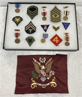23 US Cloth Badges, Medals & Silk Regiment Cloth
