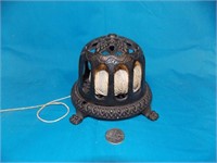 BEEHIVE CAST IRON STRING HOLDER