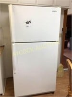 Whirlpool refrigerator w/ice maker (works good)