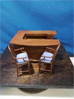 Bespaq doll house bar and 2 barstools