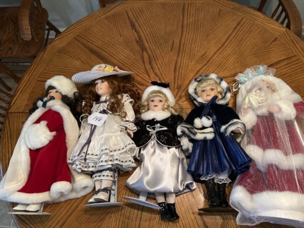 5 Collector Dolls