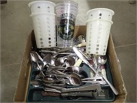 Silverware Tray w/ Silverware, Steak Knives,