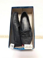 Size 10 Leather Moccasin navy Blue