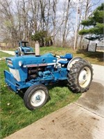 Ford 3000 tractor - runs good, minor leaks
