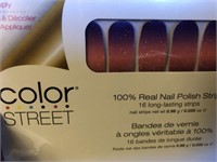 Colorstreet 
New in package
Nail polish strips