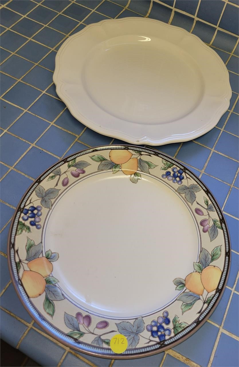 2 Serving Plates