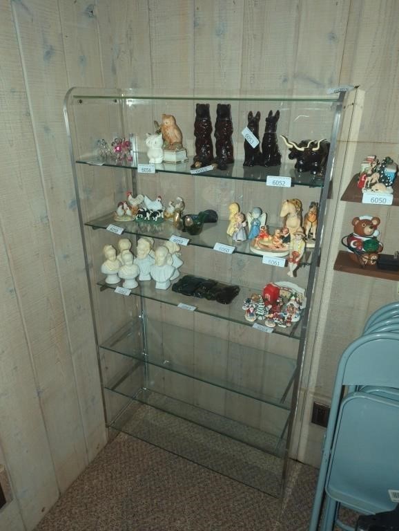 Plexiglass display shelf with glass shelves