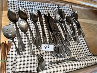 NICE SILVERWARE SET