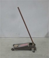 30"x 15"x 7" Large Floor Jack Untested