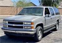 1999 Chevrolet Suburban 4 Door SUV