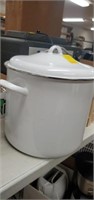 Enamelware pot