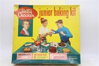 1950'S BETTY CROCKER JR. BAKING KIT