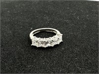 Beautiful Silver 925 Square Cut CZ Ring Size 5