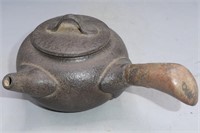 JAPANESE 'STOVE' STYLE CLAY TEAPOT