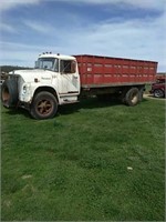 1971 International truck