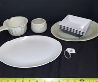 MELAMINE AND CERAMIC GRAVY BOWLS