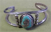 Silver Braclet w/ Turquoise Stone