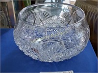 BEAUTIFUL PRESSED GLASS CONSOLE BOWL
