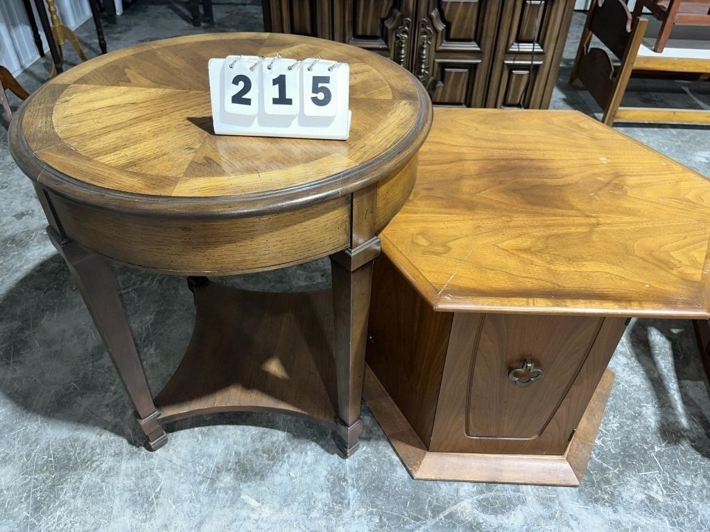 (2) End Tables