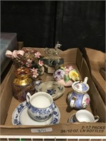 teapot/tea cups