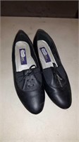 LADIES BLACK LEATHER SOFTIES SHOES SIZE UNKNOWN