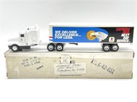 Ertl Plastic and Die Cast Kenworth US Mail Truck