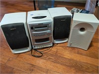 Aiwa tape, cd, radio w speakers