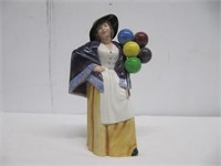 ROYAL DOULTON "BALLOON LADY" (8")