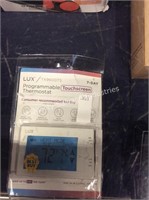 1 LOT LUX PROGRAMMABLE TOUCH SCREEN THERMOSTAT