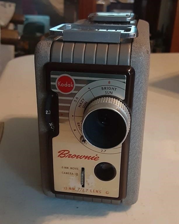 Vintage Brownie 8mm Movie Camara II