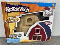 Model red barn birdhouse kit