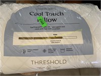 Threshold Qn pillow